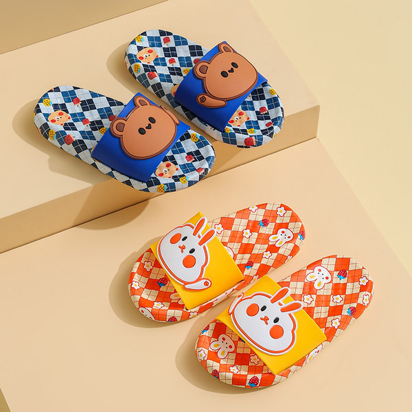 Παιδικές παντόφλες με απλικέ σε τέσσερα χρώματα