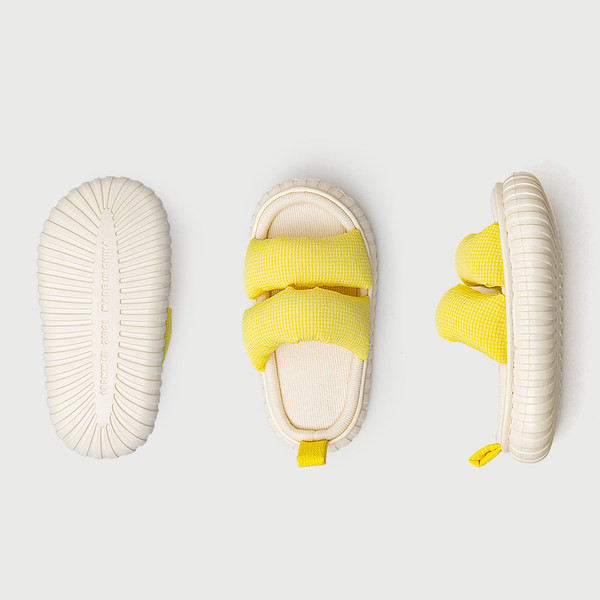 Παιδικές παντόφλες με μαλακά λουράκια