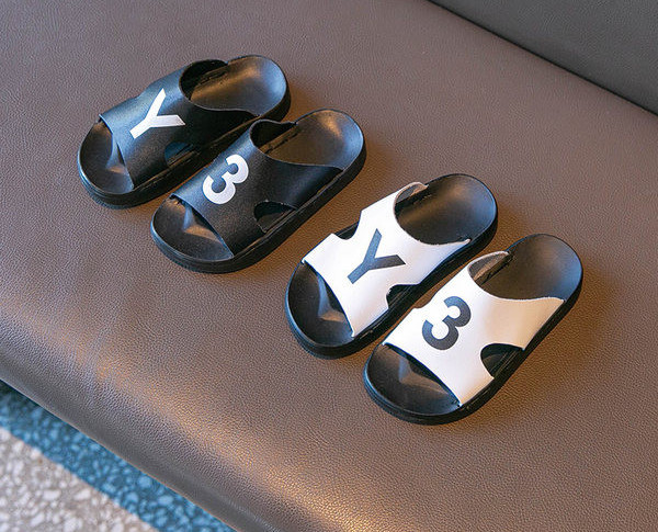 Gyermek papucs széles eco-bőr pánttal