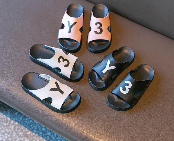 Gyermek papucs széles eco-bőr pánttal