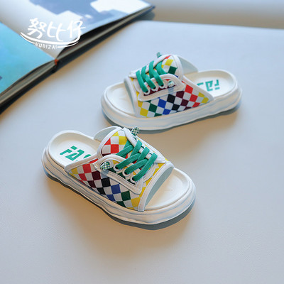 Új modell gyerekpapucs két színben megkötős