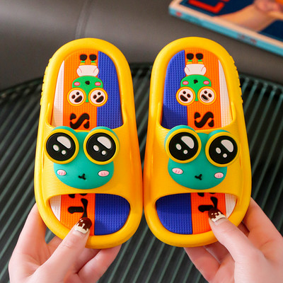 Καλοκαιρινές παιδικές λαστιχένιες παντόφλες με 3D στοιχείο