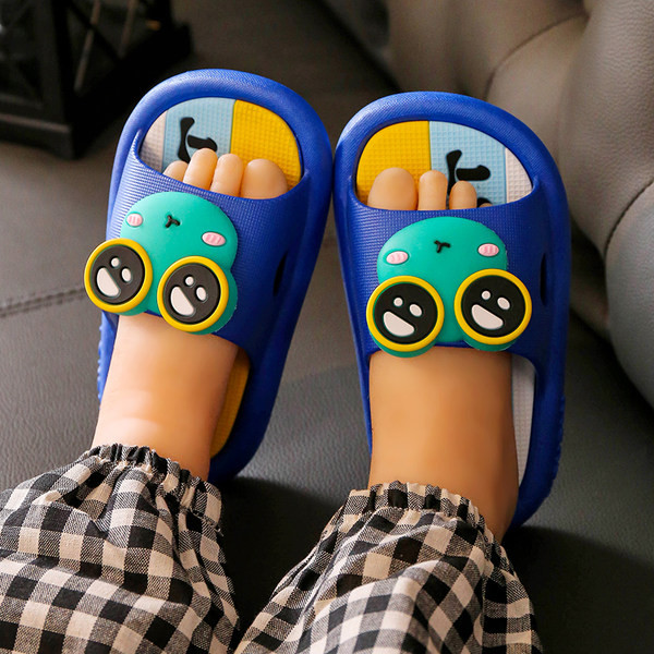 Καλοκαιρινές παιδικές λαστιχένιες παντόφλες με 3D στοιχείο