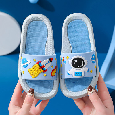 Παιδικές παντόφλες λαστιχένιες με απλικέ χρώματος