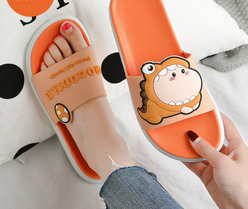 Gyermek gumipapucs több színben felirattal