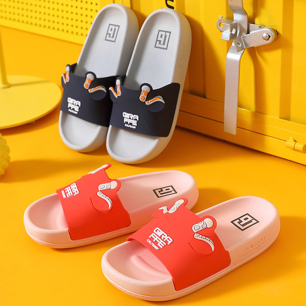 Gyermek gumipapucs több színben felirattal