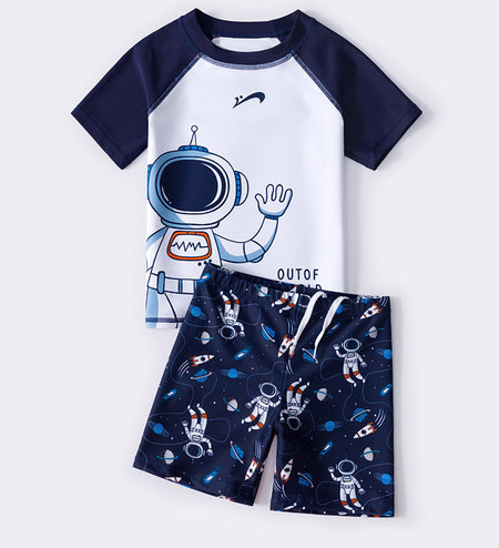 Vaikiškas nuo saulės apsaugantis maudymosi kostiumėlis iš greitai džiūstančio audinio berniukams