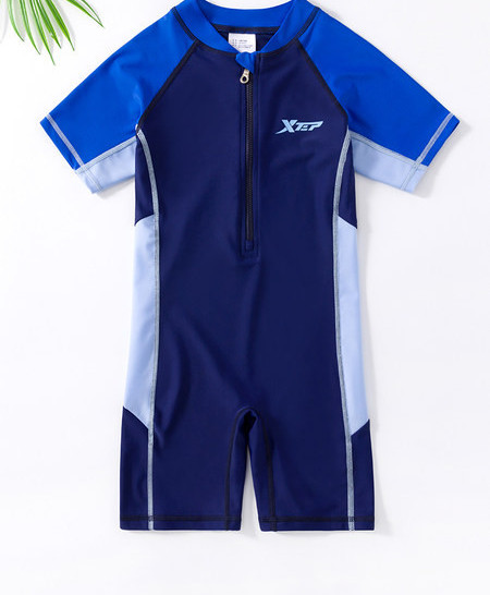 Laste ujumistrikoo lukuga ja lühikeste varrukatega