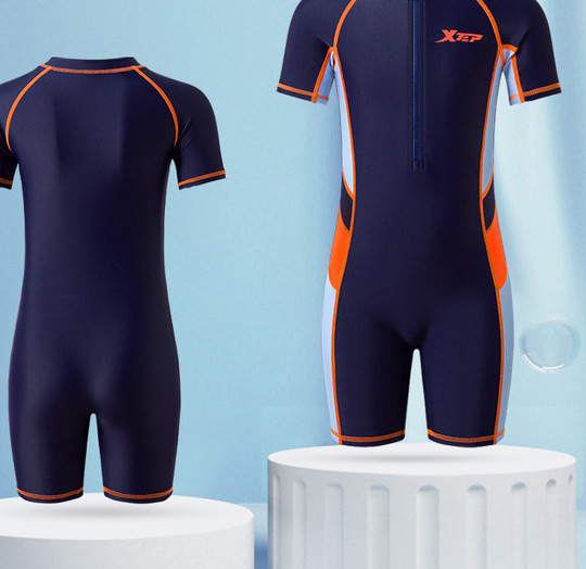 Ολόσωμο παιδικό μαγιό με φερμουάρ για αγόρια