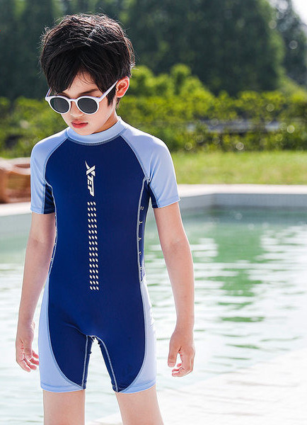 Új modell gyerek fürdőruha fiúknak