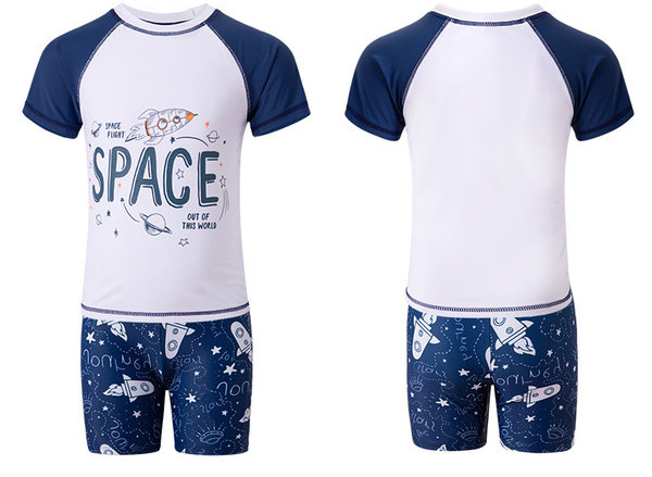 Gyermek fürdőruha fiúknak két részből áll