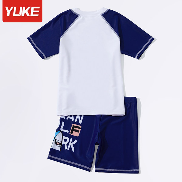 Παιδικό σετ σε πολλά χρώματα κατάλληλο για αγόρια