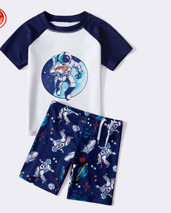 Παιδικό αντηλιακό μαγιό για αγόρια σε δύο μέρη