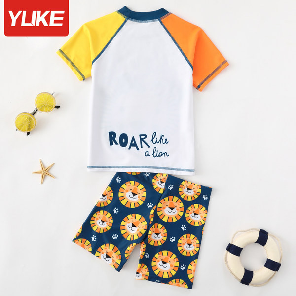 Kétrészes fürdőruha rátéttel és nyakkendővel