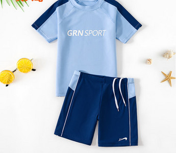 Laste päikesekaitsekreemiga ujumistrikoo poistele