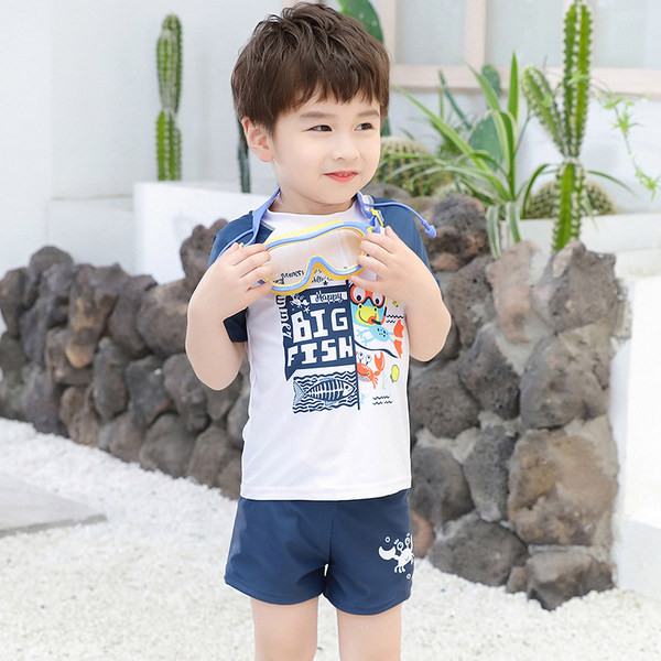 Gyermek napvédő fürdőruha fiúknak