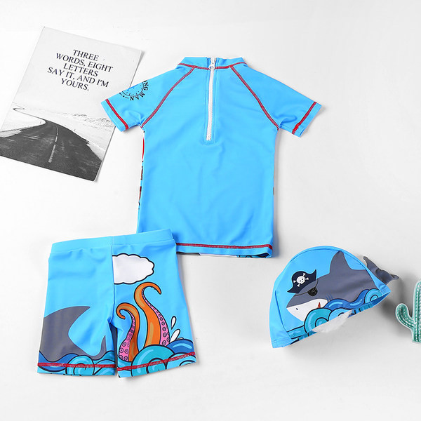 Novi model dječjeg kupaćeg kostima iz tri dijela