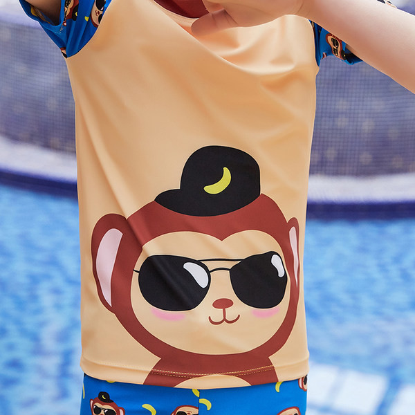 Παιδικό μαγιό δύο τεμαχίων με καπέλο