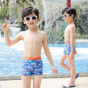Детски плувни боксерки с шарен десен за момчета