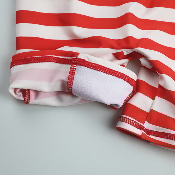 Csíkos fürdőruha piros színben