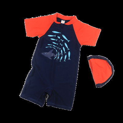 Teljesen fényvédő fürdőruha fiúknak