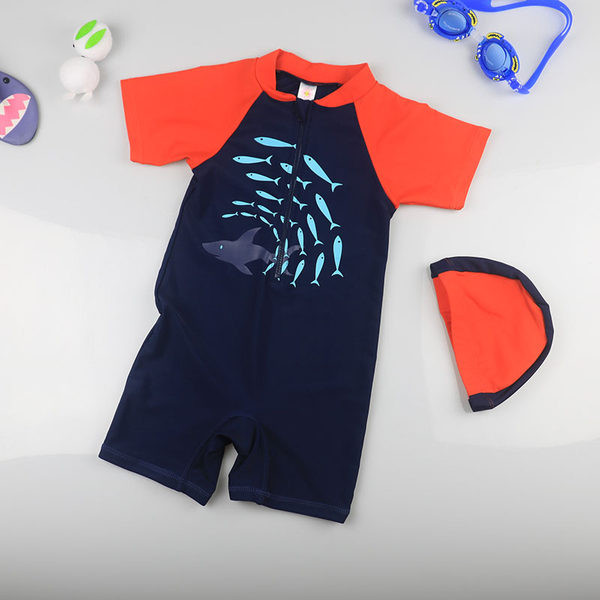 Teljesen fényvédő fürdőruha fiúknak