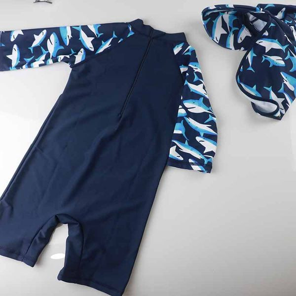 Цял слънцезащитен бански за момчета с апликация акула