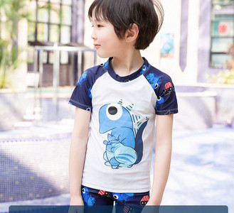 Fényvédő gyermek fürdőruha gyorsan száradó anyagból fiúknak