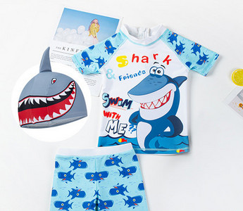 Fényvédő gyermek fürdőruha gyorsan száradó anyagból fiúknak