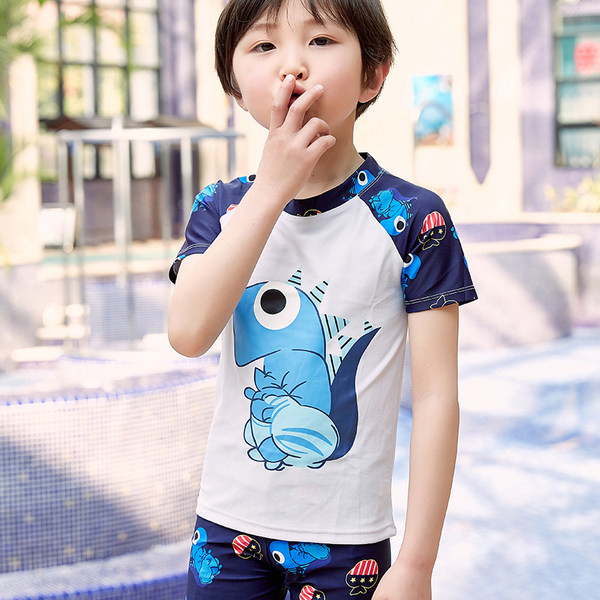 Fényvédő gyermek fürdőruha gyorsan száradó anyagból fiúknak