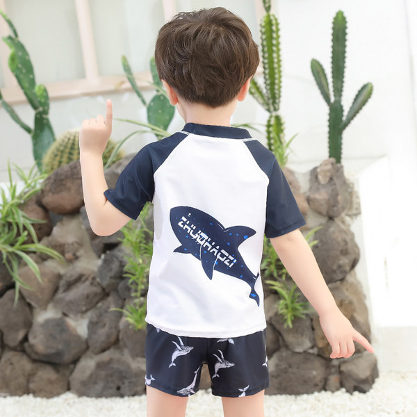 Gyermek napvédő fürdőruha új modellje fiúknak