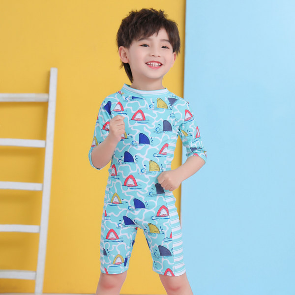 Gyermek teljes fürdőruha színes nyomattal fiúknak