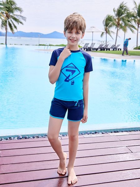 Παιδικό αντηλιακό μαγιό για αγόρια - δύο μοντέλα