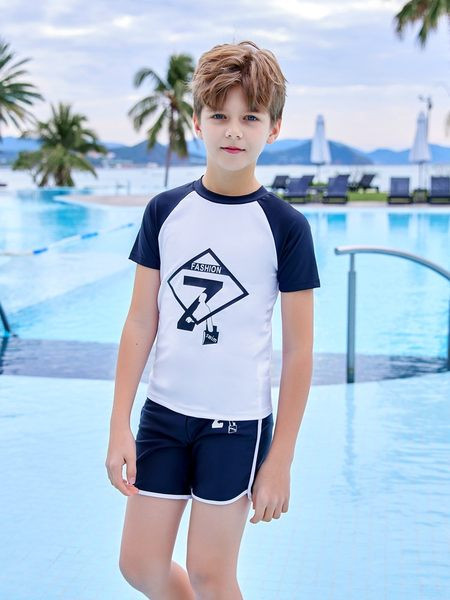 Παιδικό αντηλιακό μαγιό για αγόρια - δύο μοντέλα