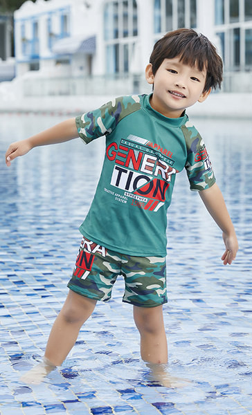 Слънцезащитен детски бански за момчета