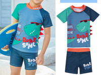 Új modell gyerek fürdőruha blúzból és boxerből fiúknak