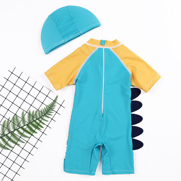 Színes gyerek fürdőruha 3D elemmel fiúknak