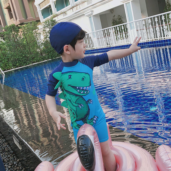 Gyorsan száradó anyagból készült fürdőruha 3D elemmel