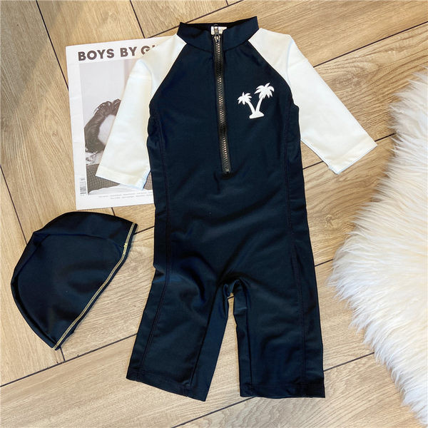 Modern fürdőruha cipzárral fiúknak - két részből áll