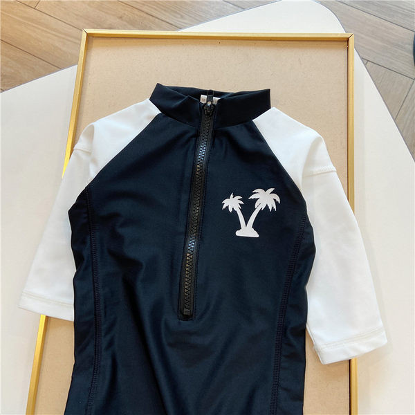 Modern fürdőruha cipzárral fiúknak - két részből áll