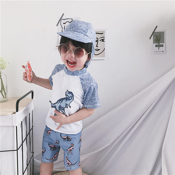 Fényvédő fürdőruha fiúknak két részes - rátéttel