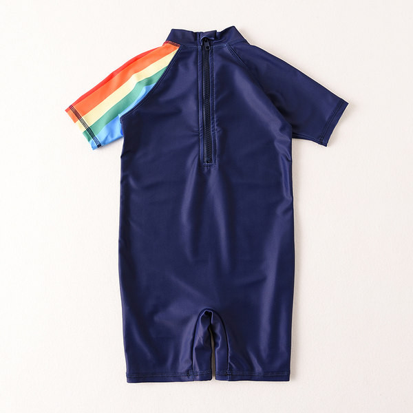 Fiú teljes fürdőruha mintával