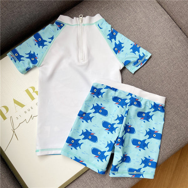 Uus haiaplikatsiooniga laste ujumistrikoo mudel poistele