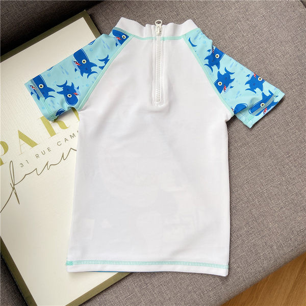 Uus haiaplikatsiooniga laste ujumistrikoo mudel poistele