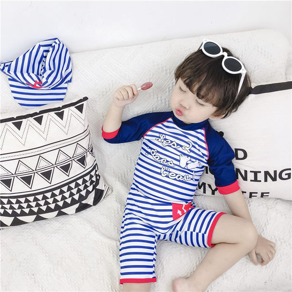 Csíkos gyerek fürdőruha fiúknak