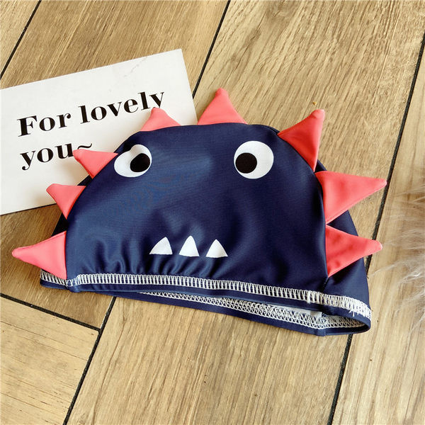 Gyermek fürdőruha fiúnak két részből, sapkával