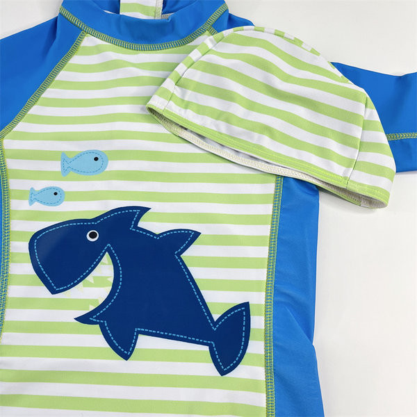 Gyermek napvédő fürdőruha halmintás fiúknak