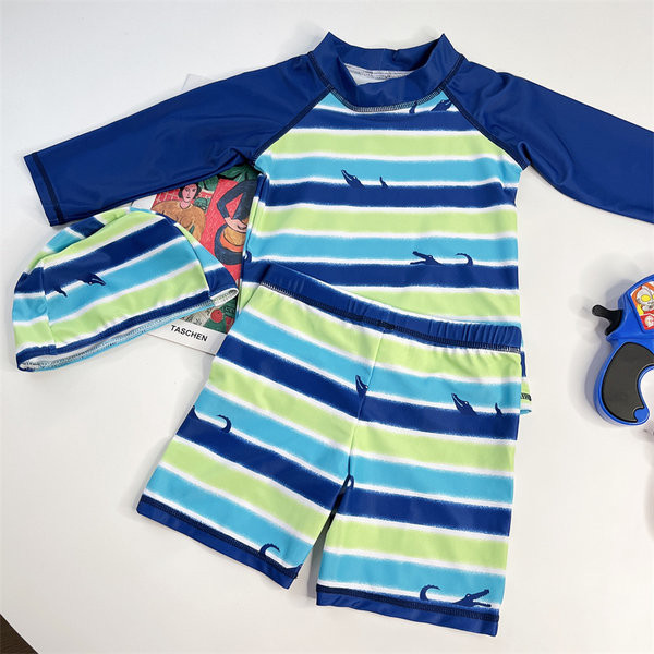 Kék színű úszó gyerekkészlet