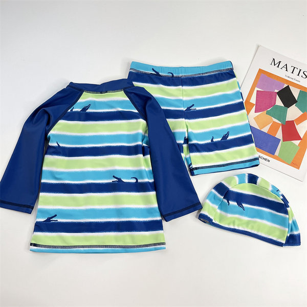 Kék színű úszó gyerekkészlet