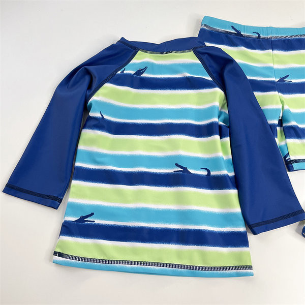 Kék színű úszó gyerekkészlet